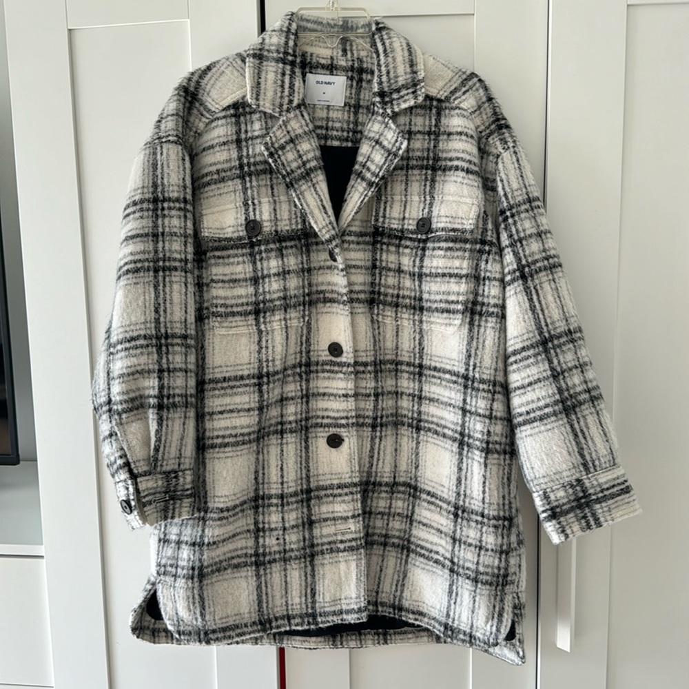 Old Navy blanket coat cream and black